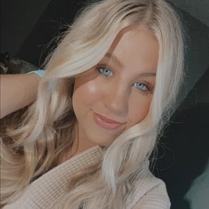 Meet your Posher, Claire